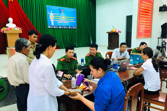 Công an TT-Huế: Một trong bốn đơn vị về đích đầu tiên trong “chiến dịch” cấp CCCD trên cả nước

