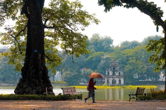 Bắc Bộ mưa dông diện rộng, trời dịu mát cả ngày