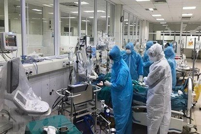 TP.HCM: Ca nghi nhiễm COVID-19 tử vong trên đường chuyển viện
