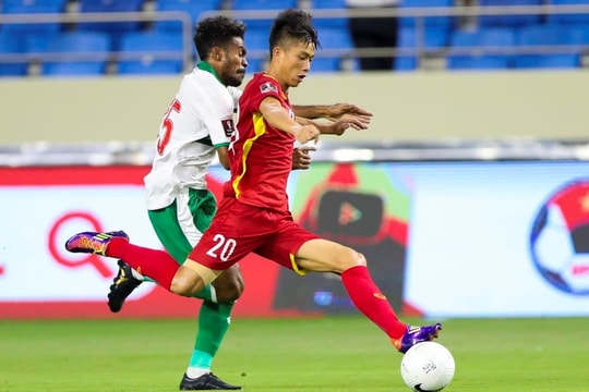 Thắng Indonesia 4-0, Việt Nam vững vàng ngôi đầu bảng
