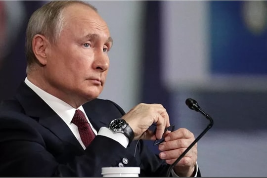 Tổng thống Putin nói về cuộc chiến chống COVID-19: Còn quá sớm để nói về chiến thắng!