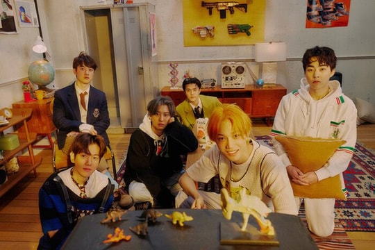 EXO quẩy tung MV comeback sau 3 năm tái xuất