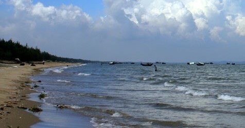 Thanh Hoá: Ra biển tắm, 3 em nhỏ gặp nạn