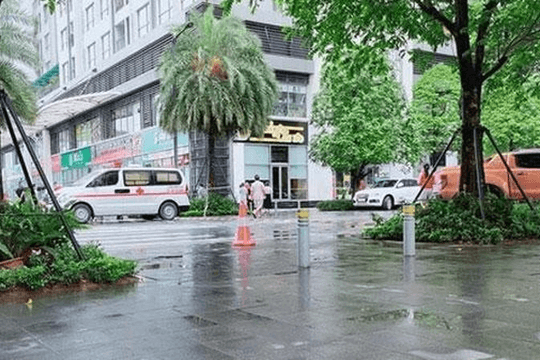 Nữ giúp việc rơi từ tầng 18 chung cư xuống đất tử vong