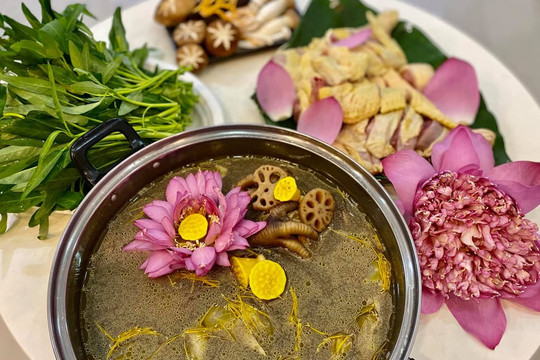 Khi làm lẩu gà hoa sen, lưu ý đừng bỏ gia vị này để không làm mất mùi thơm thanh khiết của sen