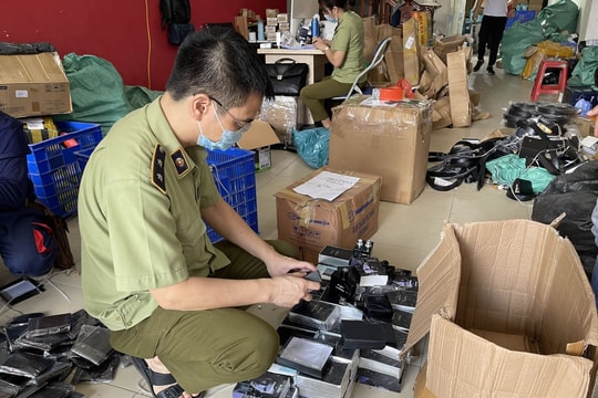 Hà Nội: Thu giữ hàng nghìn sản phẩm hóa mỹ phẩm không hóa đơn chứng từ, giả mạo nhãn hiệu