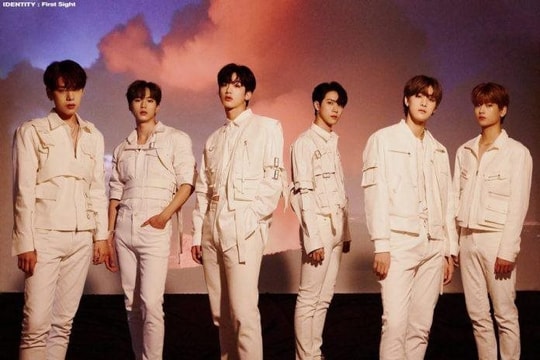 WEi bị tố đạo nhái trắng trợn trong MV của EXO