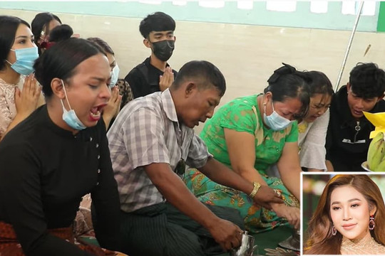 Người thân đau đớn bật khóc trong lễ tang Hoa hậu Chuyển giới Myanmar