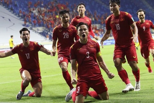 Quật ngã Malaysia, tuyển Việt Nam mở toang cánh cửa lịch sử