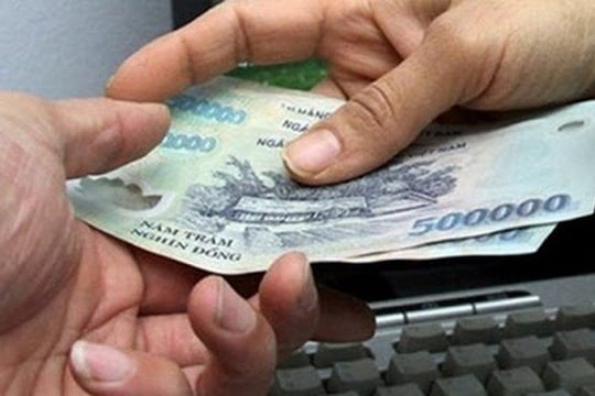 Nữ nhân viên nhắn tin đe doạ Chủ tịch xã, cưỡng đoạt tài sản 