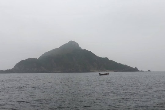Tìm thấy 1 trong 2 ngư dân mất liên lạc khi tránh bão số 2
