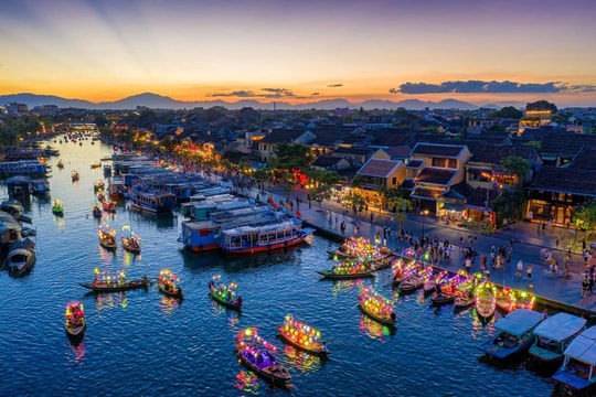 Ngành du lịch trước bão COVID-19: Cơ hội để phát triển bền vững