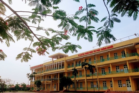 Nam Định: Đặt camera quay lén cô giáo trong nhà vệ sinh rồi tống tiền