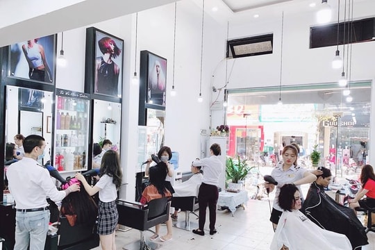 Từ 1/8, kinh doanh cắt tóc, gội đầu, karaoke, vũ trường, bi-a... phải đóng thuế 7%