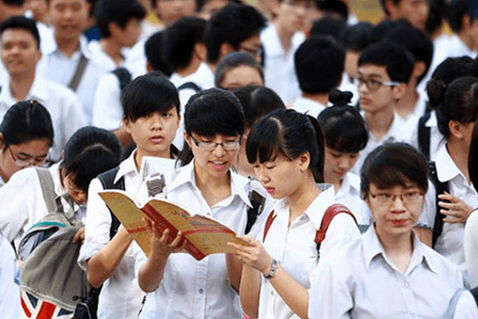 Tổ chức thi tốt nghiệp THPT 2021 thành 2 đợt