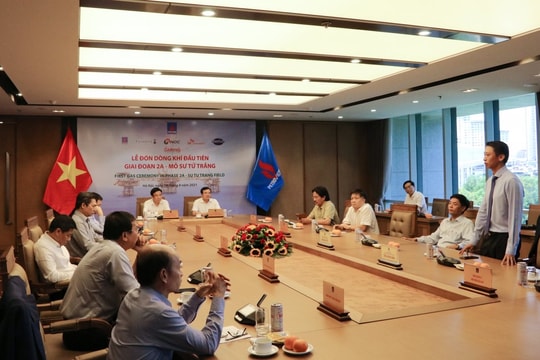 Petrovietnam tổ chức Lễ đón nhận dòng khí đầu tiên Giai đoạn 2A, mỏ Sử Tử Trắng