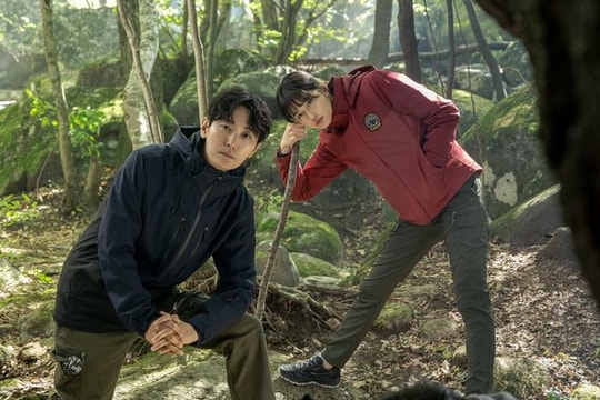 Bom tấn của Jeon Ji Hyun và Joo Ji Hoon chốt ngày khởi chiếu