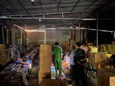 Hà Nội: Triệt phá đường dây sản xuất, tiêu thụ sách giả lớn nhất từ trước nay
