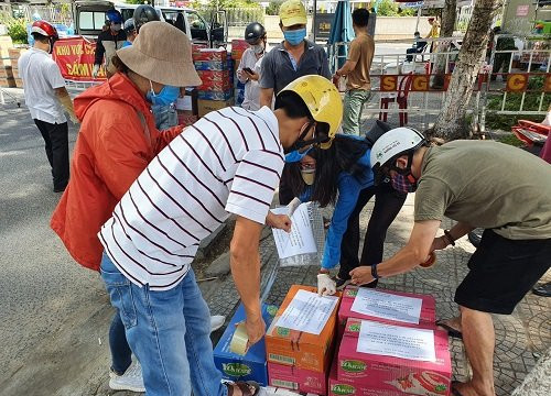 Ghi chép nơi “bão' Covid-19 ba lần đi qua