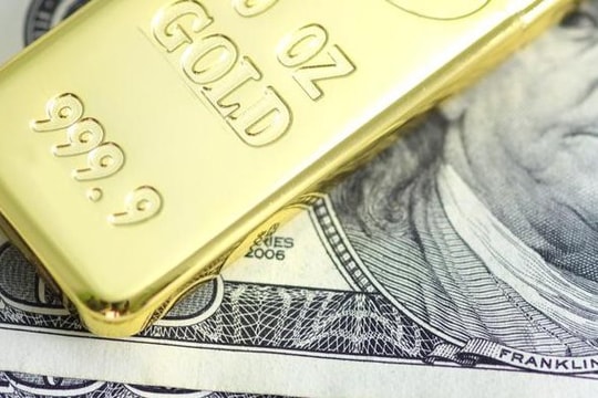 Giá vàng hôm nay 21/6: Biến động quanh mốc 1.760 USD