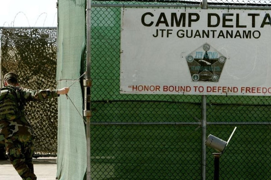 Ông Trump từng chủ trương chuyển người Mỹ mắc COVID-19 đến Guantanamo?