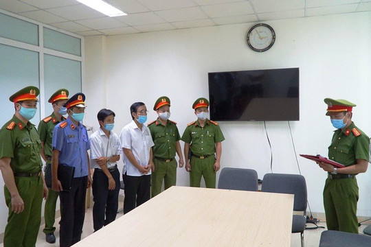 TT-Huế: Khởi tố 3 chuyên viên kê khống 353 ngôi mộ