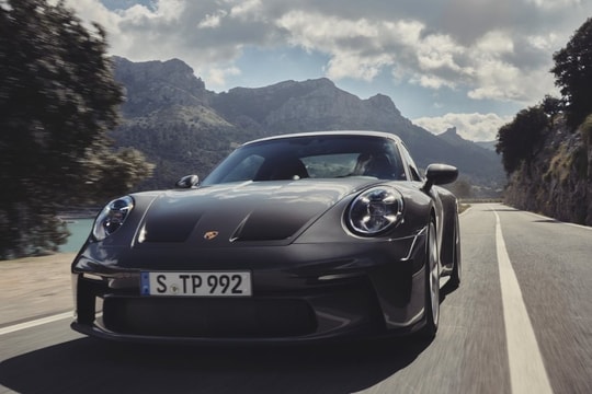 Porsche 911 GT3 Touring 2022 ra mắt có giá khởi điểm 161.100 USD