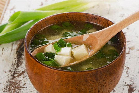 Tuổi thọ trung bình là 87 năm! Bí quyết trường thọ ở Nhật Bản là 'ẩn trong chế độ ăn uống'. Ba nguyên liệu này là chìa khóa