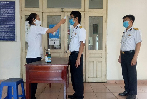 TAQS Khu vực Quân chủng Hải quân: Thực hiện tốt nhiệm vụ kép, vừa phòng chống dịch, vừa đảm bảo công tác chuyên môn