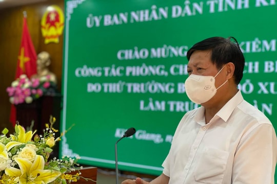 Bộ Y tế: Kiên Giang phải có sự chuẩn bị tốt mới có thể thí điểm “hộ chiếu vắc xin”
