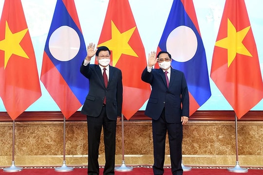 Việt Nam-Lào: Thúc đẩy sớm triển khai các dự án kết nối giao thông chiến lược
