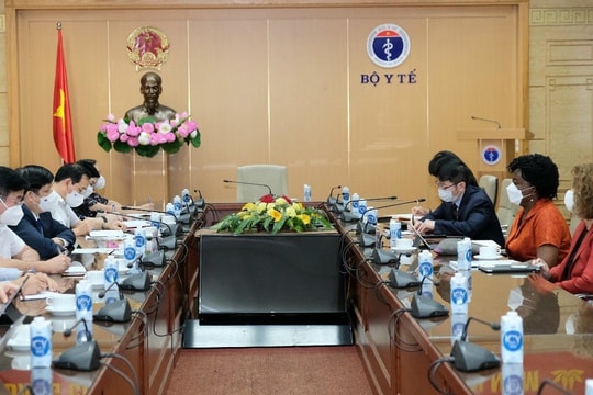 Bộ Y tế đề nghị Ngân hàng thế giới hỗ trợ về vắc xin Covid-19