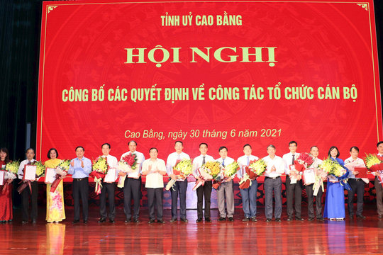 Cao Bằng: Công bố quyết định về công tác tổ chức cán bộ 