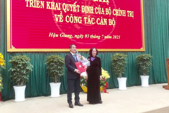 Bộ Chính trị điều động Chủ tịch Vietcombank làm Bí thư Tỉnh ủy Hậu Giang