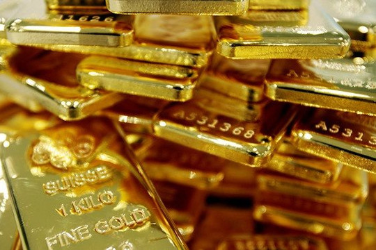 Ngày 5/7, giá vàng tăng, giới đầu tư thận trọng chờ thời