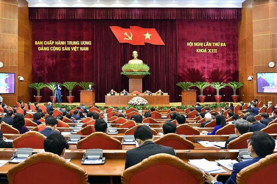 Ban Chấp hành Trung ương Đảng quyết định thi hành kỷ luật 2 Ủy viên