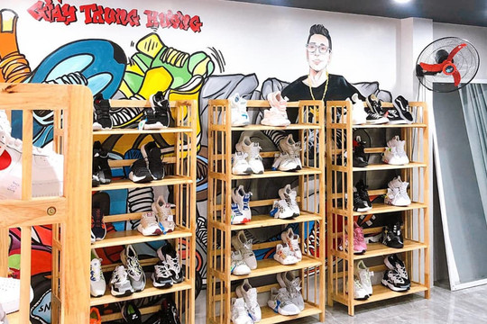 Đắm say các mẫu giày dép 'chất lừ' với mức giá hợp lý tại Trung Hương Store