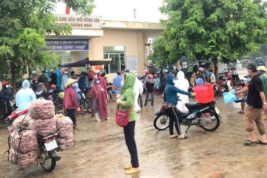 Test nhanh 2 tài xế dương tính, phong tỏa chợ đầu mối lớn nhất tỉnh Quảng Ngãi
