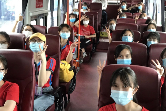 350 cán bộ, sinh viên Đại học Y Hà Nội đã tới Bình Dương hỗ trợ chống dịch
