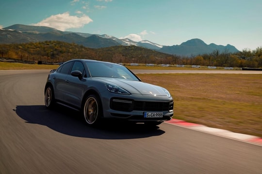Porsche Cayenne Turbo GT mới ra mắt