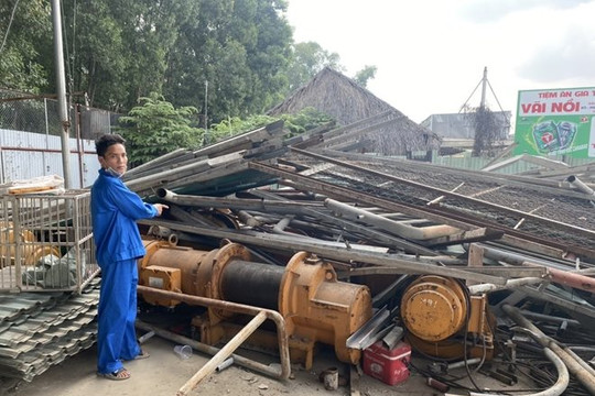 Bắt đối tượng thuê xe tải, cần cẩu trộm tài sản công trình
