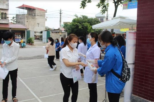 Điểm trúng tuyển đại học 2022 chênh lệch không nhiều so với năm ngoái