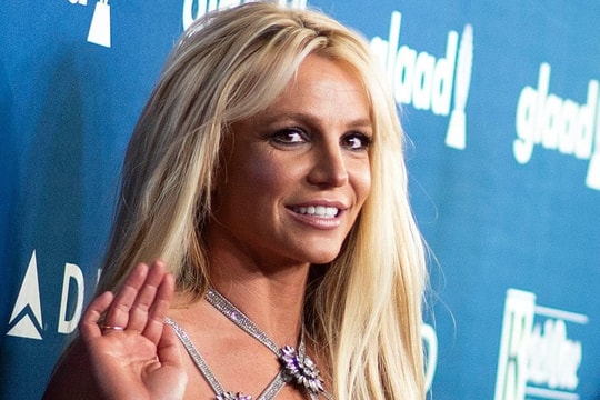 Britney Spears sẽ chính thức giải nghệ sau ồn ào về "quyền bảo hộ" với gia đình