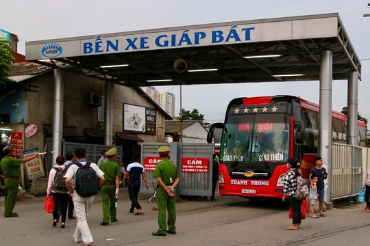 Tạm dừng hoạt động vận tải hành khách công cộng từ Hà Nội đến 14 tỉnh, thành phố