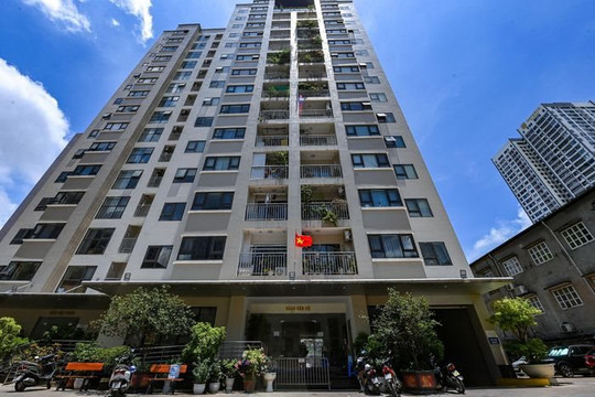 Hà Nội: Tạm thời phong tỏa tầng 10 tòa nhà Thanh Xuân Building