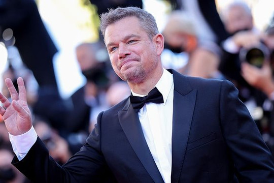Matt Damon khóc khi được khán giả vỗ tay tán thưởng