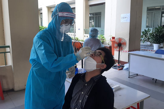 TP.HCM vượt 13.000 người mắc COVID-19, lây lan ra 34 tỉnh thành