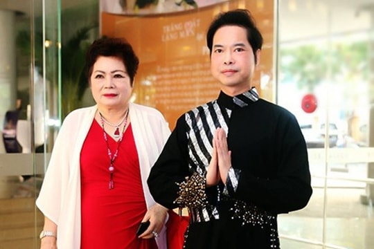 Danh ca Ngọc Sơn xót xa không về chịu tang mẹ vì đang cách ly