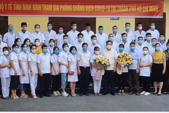 42 cán bộ y tế tỉnh Ninh Bình chi viện cho TP HCM chống dịch