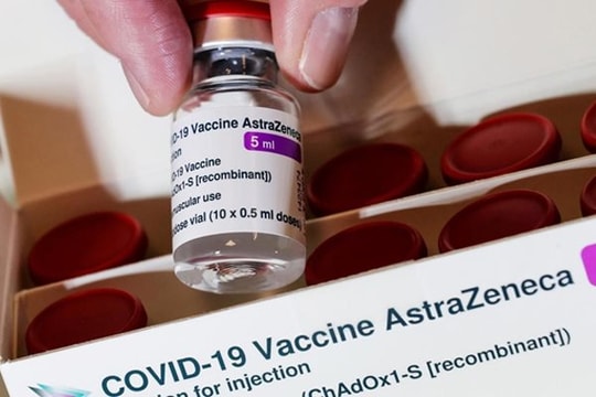 Thêm gần 1 triệu liều vắc xin AstraZeneca về Việt Nam